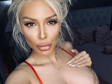 Imlive Private Sex Chat of SophieMiller