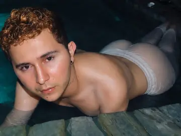 Livejasmin Free Porn Cam of IzanRoss