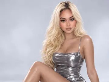 Livejasmin Free Porn Cam of YoshiJenner
