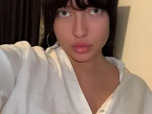 Myfreecams Free Porn Cam of yourbustygirl