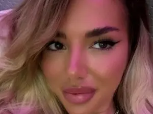 Myfreecams Sex Cam of ClaraHazel