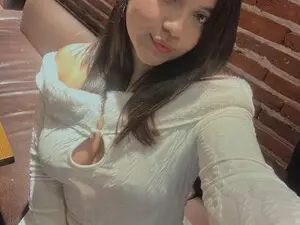 Myfreecams Sex Cam of Alicee_18