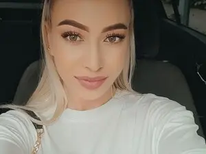 Myfreecams Watch Live Sex Cams of Maxblonde