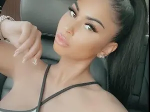 Myfreecams Adult Webcams of Kim_Paris