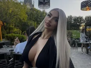 Myfreecams Live Porn of ChrystalCade