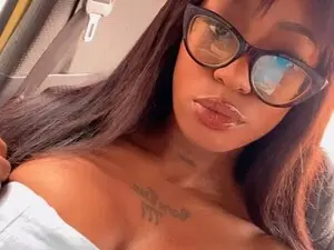 Myfreecams Sex Cam of Miamidnight1