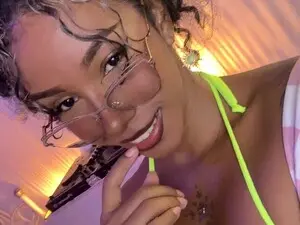 Myfreecams Live Sex of MarWitch777