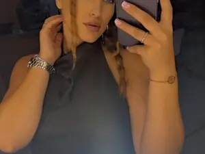 Myfreecams Live Sex Cam of FreyaHeart