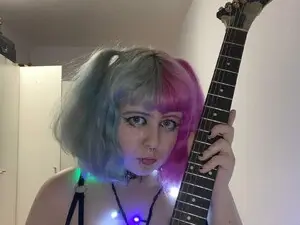 Myfreecams Live Sex Cam of CherryBounce