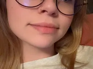 Myfreecams Watch Live Sex Cams of SweetSinme