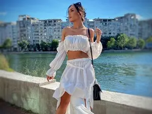 Myfreecams Live Sex Cam of ZenyaNoir