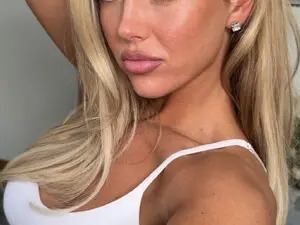 Myfreecams Live Sex of Naughtygal22