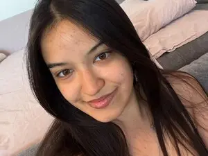 Myfreecams Free Live Porn of BellaWave