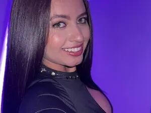 Myfreecams Sex Cam of Emi_Sara24