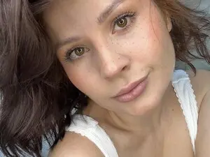 Myfreecams Free Live Porn of MedeaAllure