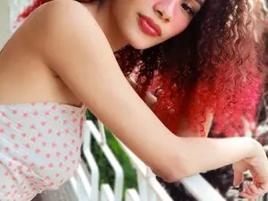 Myfreecams Sex Cam of Lilly_dollss