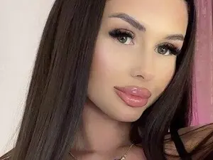 Myfreecams Nude Webcam of EmilyHudsson