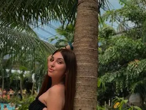 Myfreecams Watch Live Sex Cams of AdelineRiley