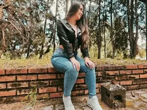 Myfreecams Sex Chat of CamiiRosseX