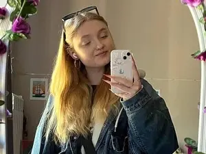 Myfreecams Live Sex Cam of SweetmiMia