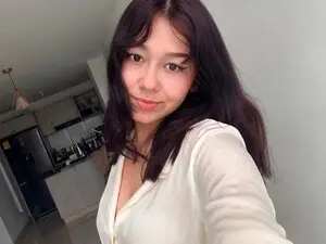 Myfreecams Live Sex Cam of Crystal_rouge