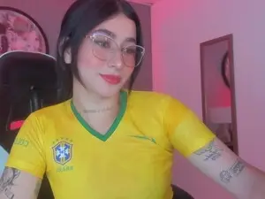 Myfreecams Watch Live Sex Cams of Charlottee27_