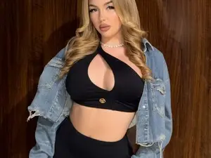 Myfreecams Sex Chat of LisaLorenz