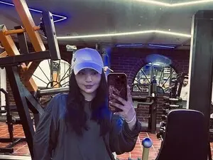 Myfreecams Sex Cam of Raven_velvet