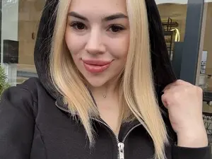 Myfreecams Free Live Porn of lola_lipps