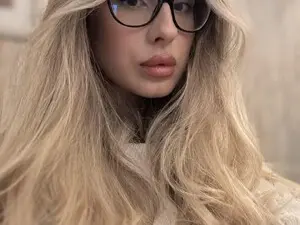 Myfreecams Private Sex Chat of MaddieBriggs