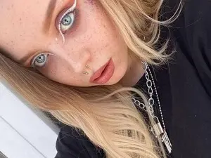 Myfreecams Free Live Porn of MonaLauu