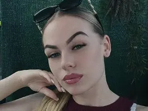 Myfreecams Live Sex of SnowBarbiee