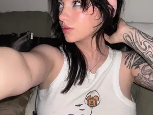 Myfreecams Watch Live Sex Cams of DevereuxQ