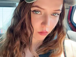 Myfreecams Adult Video Chat of Loopcia