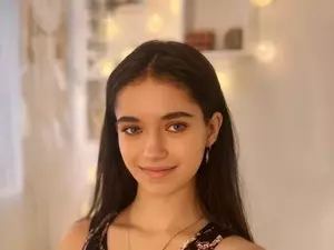 Myfreecams Watch Live Sex Cams of Gia_Paige18