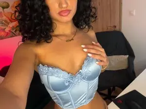 Myfreecams Adult Webcam of Alexa_Grey_