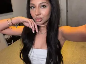 Myfreecams Adult Video Chat of SilviaVenus