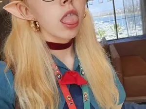 Myfreecams Watch Live Sex Cams of v3nombit3z