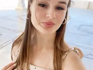 Myfreecams Live Sex Cam of Lia_aa