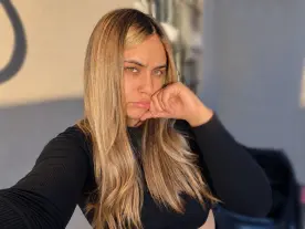 Olecams Live Porn of Martina_Blonde