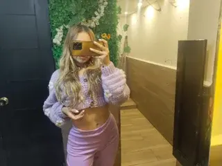 Streamate Adult Video Chat of RainbowLov21