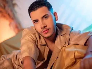 Streamate Live Sex Cam of Axel_greyy