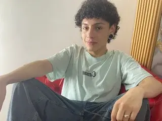 Streamate Sex Cam of ErionRousex