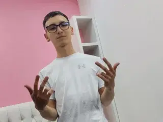 Streamate Sex Cam of xstrongerboyx