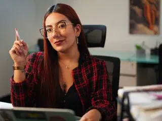 Streamate Free Porn Cam of desk_desire