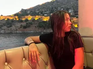 Streamate Sex Chat of Millie_Mose21