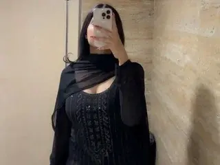 Streamate Free Live Porn of Roshi_Love