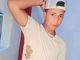 Streamate Free Live Porn of Santiago_scar