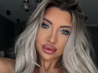 Streamate Adult Video Chat of MoniqueCeleste