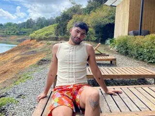 Streamate Nude Webcam of Alex_Scott